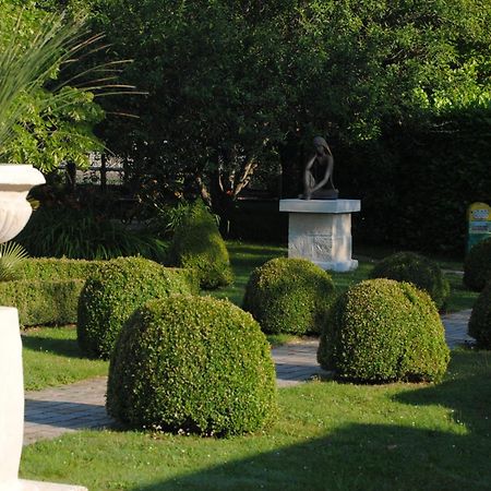 Les Insolites Du Grand Logis Marchais  Exterior photo
