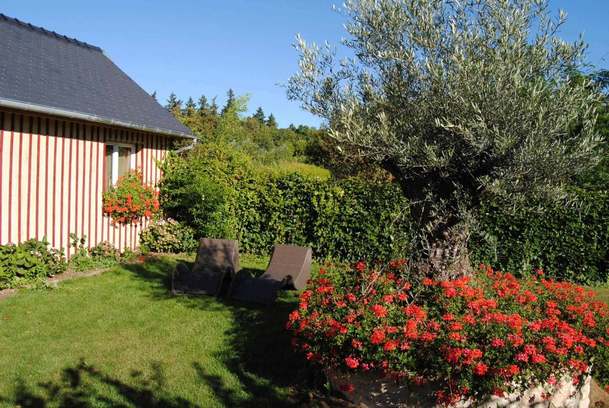 Les Insolites Du Grand Logis Marchais  Exterior photo
