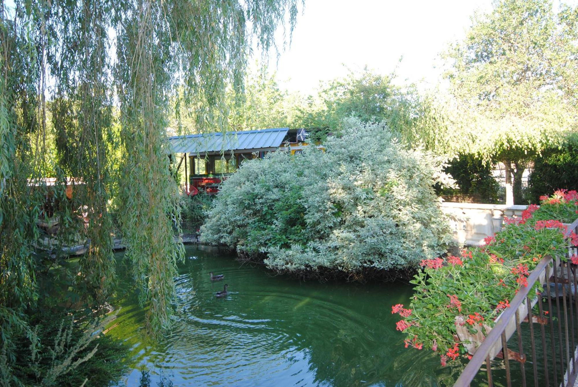 Les Insolites Du Grand Logis Marchais  Exterior photo